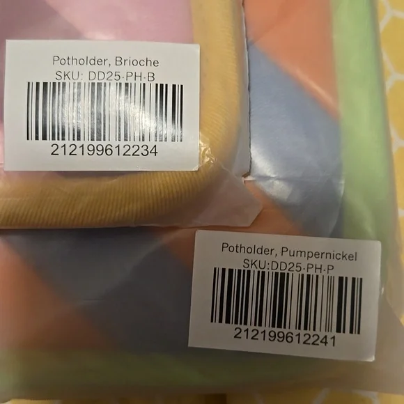 Dusen Dusen Potholders - Picture 2 of 2